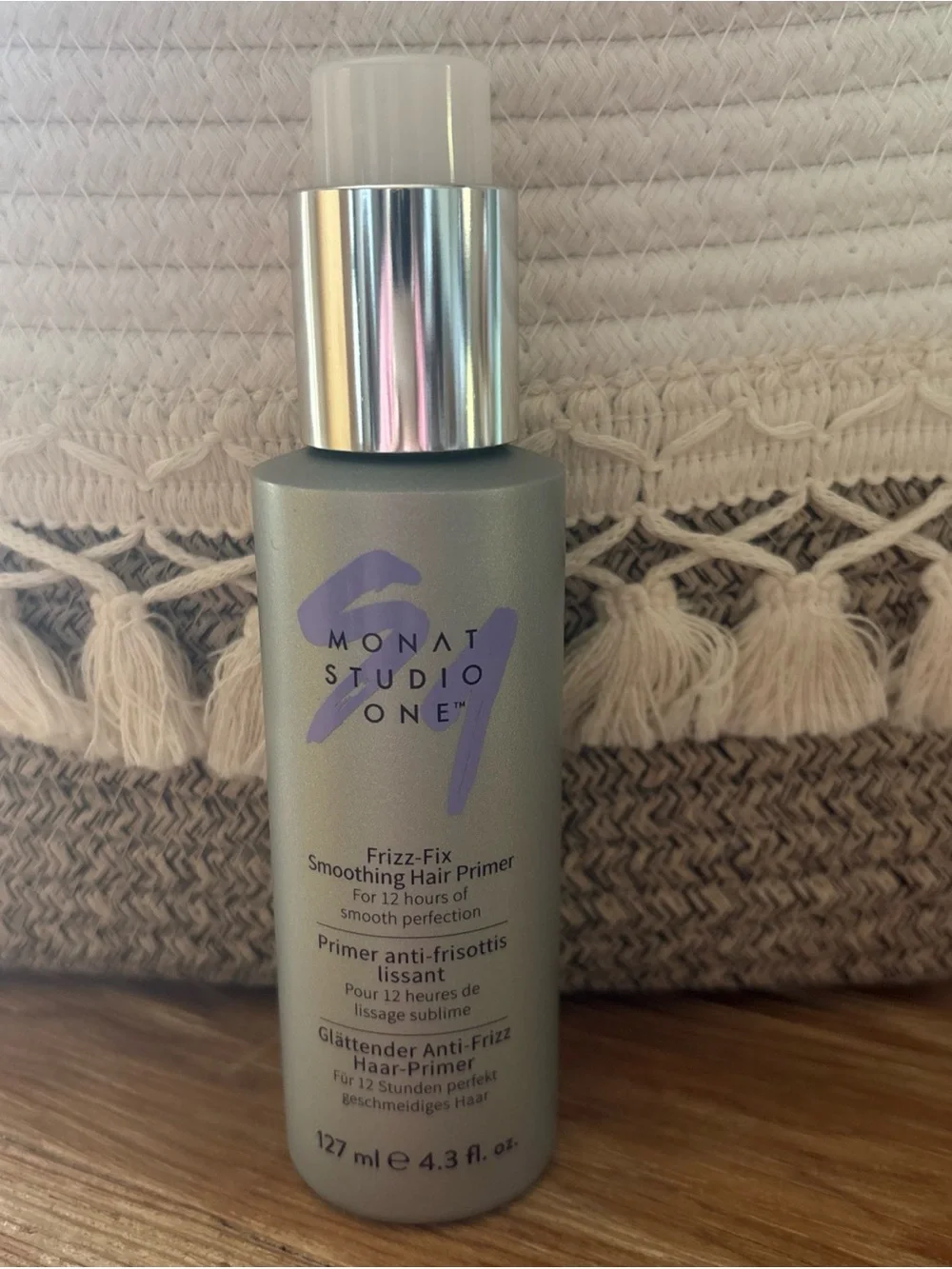 MONAT Studio One Frizz Fix Smoothing Hair Primer 4.3 oz - NEW